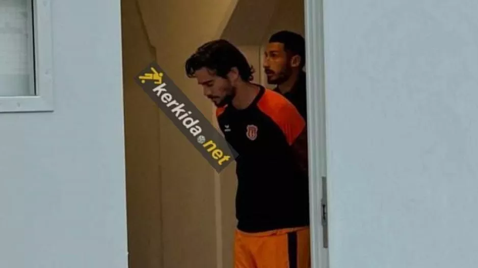 Βασικός, εν μέσω προχωρημένων επαφών