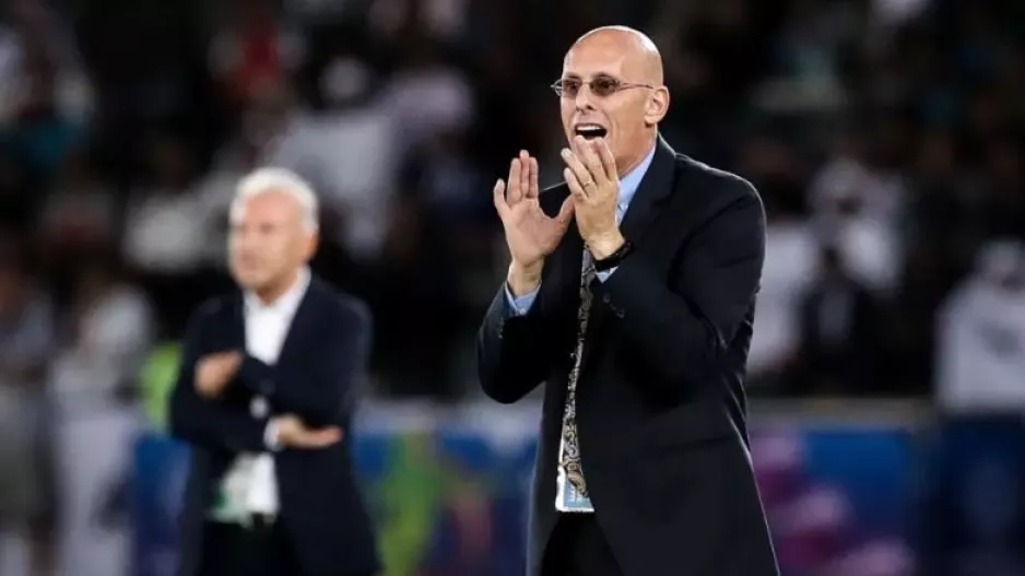 Στηβ στο BBC/"Θα μπορούσα να είμαι προπονητής της Αγγλίας, αλλά δεν είμαι όνομα"