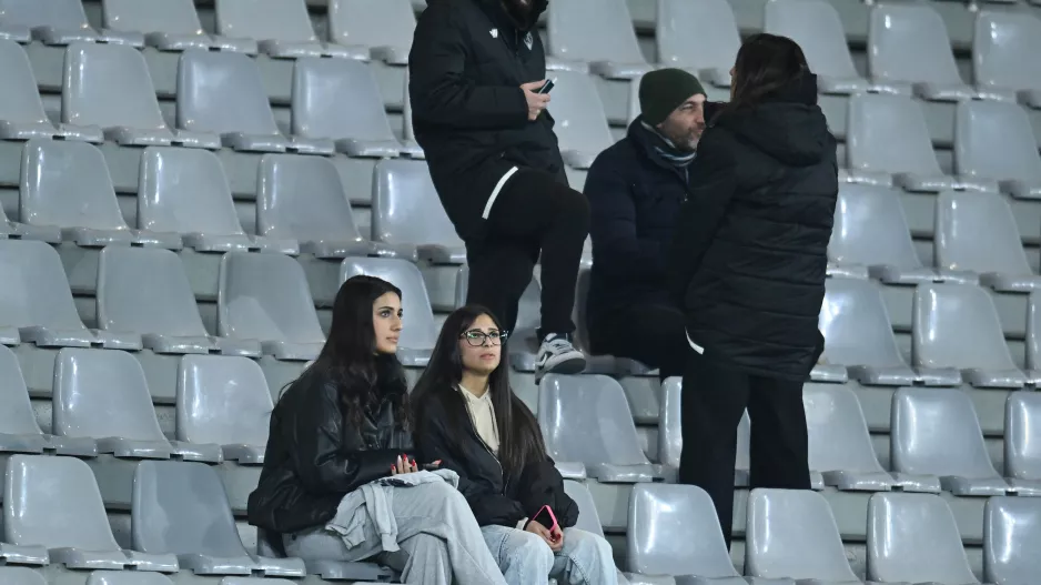 Κάτω από 1000…  