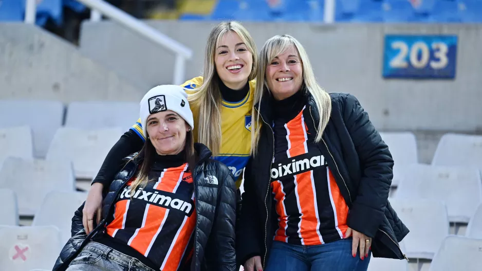 (Φώτος) Ο κόσμος του ΑΠΟΕΛ στο ΓΣΠ