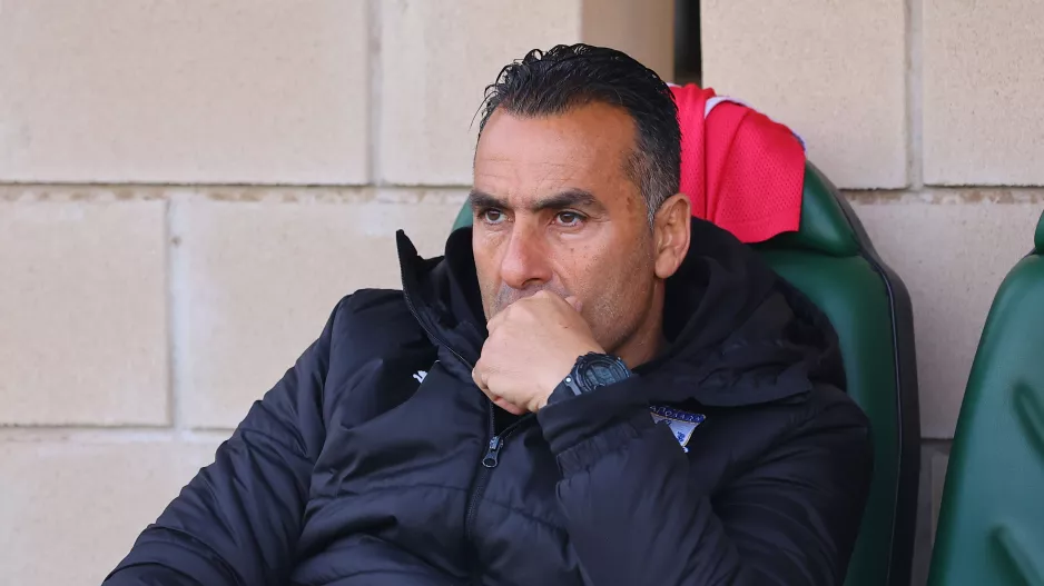 Σκέφτεται... διάφορα!