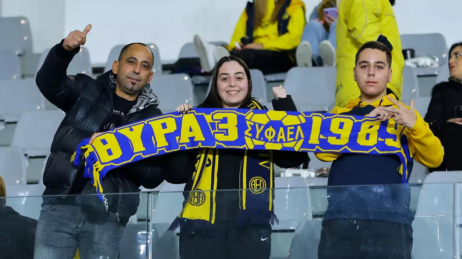 (Φώτος) Oι ΑΕΛίστες με Απόλλωνα