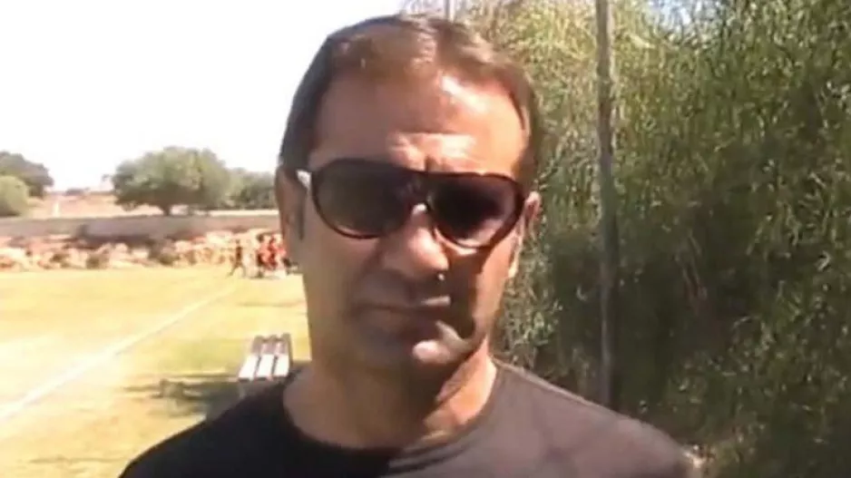''Μόνο με κάτι συνταρακτικό” 