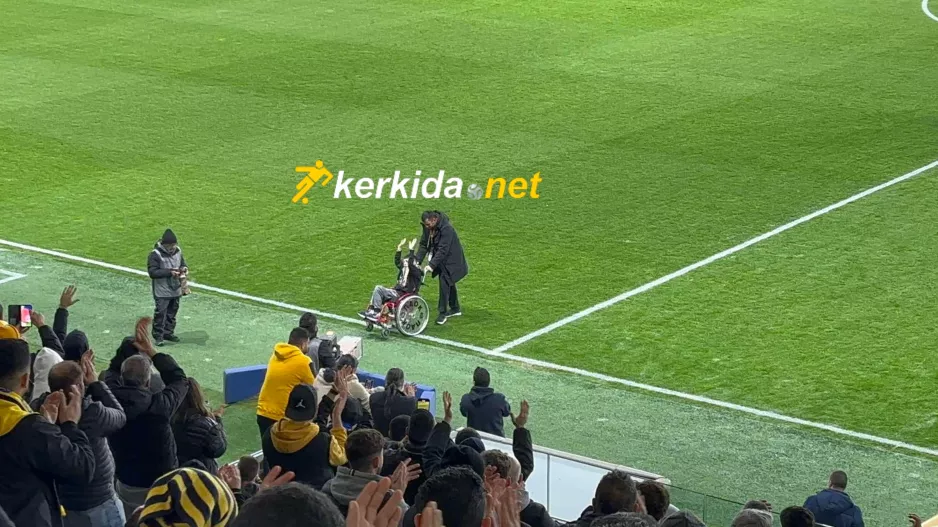 (Βίντεο kerkida) Είσοδος με Γιαννάκη και θερμό χειροκρότημα