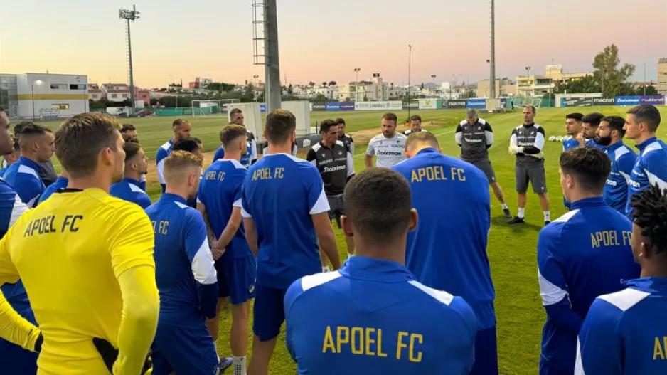 Αλλάζει ταχύτητα και φορτώνει την επίθεση 
