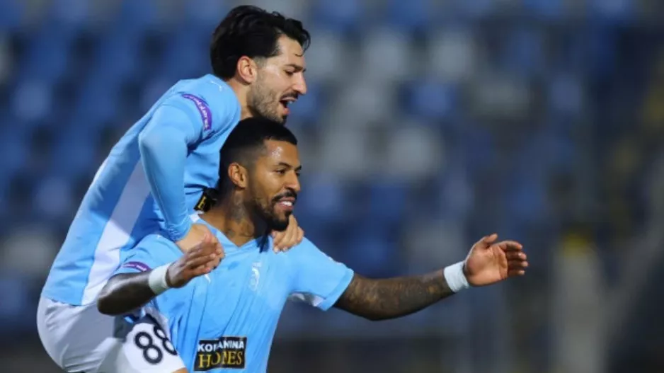 Πάφος FC-ΑΕΛ: Άνετη στην κορυφή... με τεσσάρα! (Φώτος)