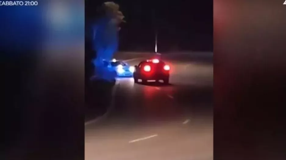 Viral το βίντεο με τη σύλληψη οδηγού από Porsche της ΕΛΑΣ (βίντεο)