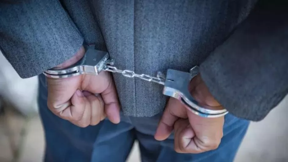 Συνελήφθη καθηγητής για γενετήσιες πράξεις με 14χρονη