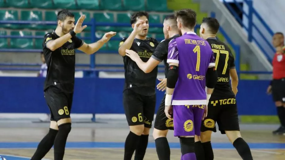 Futsal: Τερμάτισε αήττητη η ΑΕΛ στην πρώτη φάση, Κύπελλο ενόψει με ημιτελική φάση