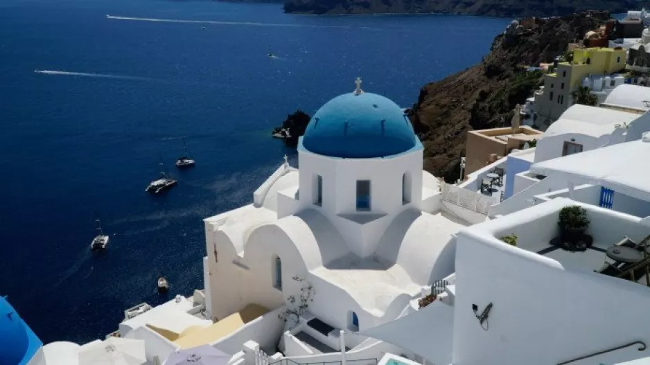 Ανησυχία για τους απανωτούς σεισμούς στη Σαντορίνη