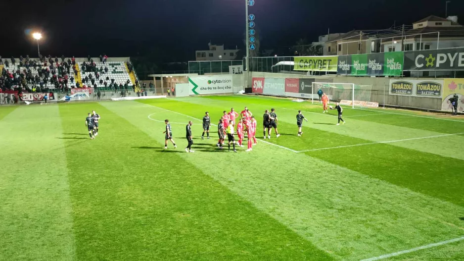 Άκυρη... η κόκκινη μέσω ΒΑΡ