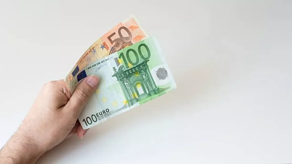 Μηναίος μισθός παίκτη €150 (Δηλώσεις)