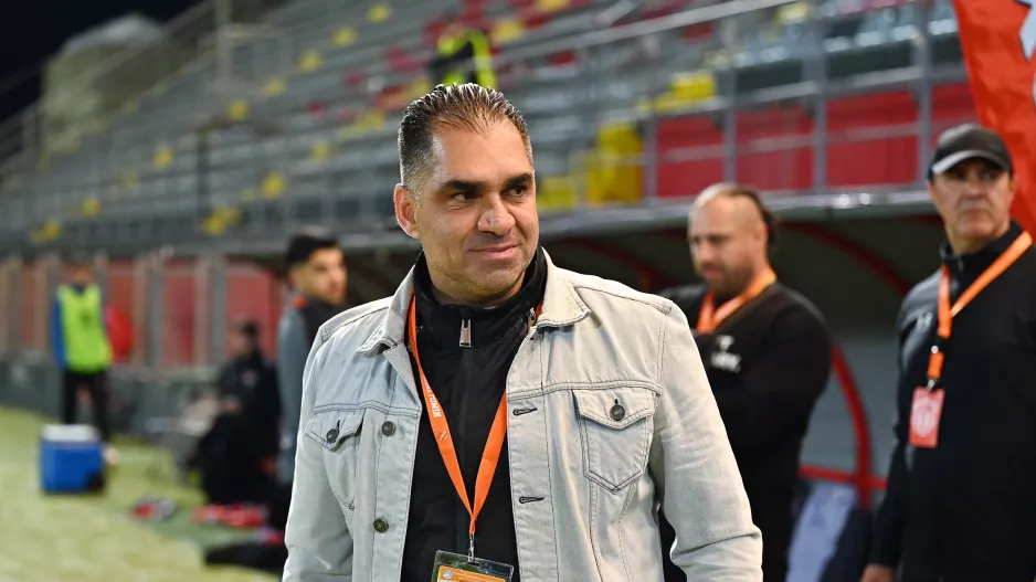 Πουλάει ο Σταύρος Δημοσθένους 