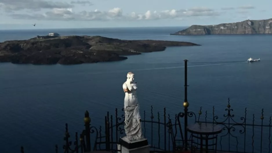 Συνεχίζει να σείεται η Σαντορίνη – «Δεν έχει απομακρυνθεί ως πιθανότητα μεγάλου σεισμού»