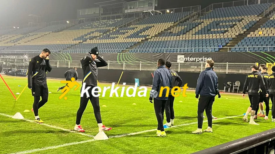 (Βίντεο/Φώτος kerkida) H προπόνηση του ΑΠΟΕΛ στο "Stadion Z'dežele"