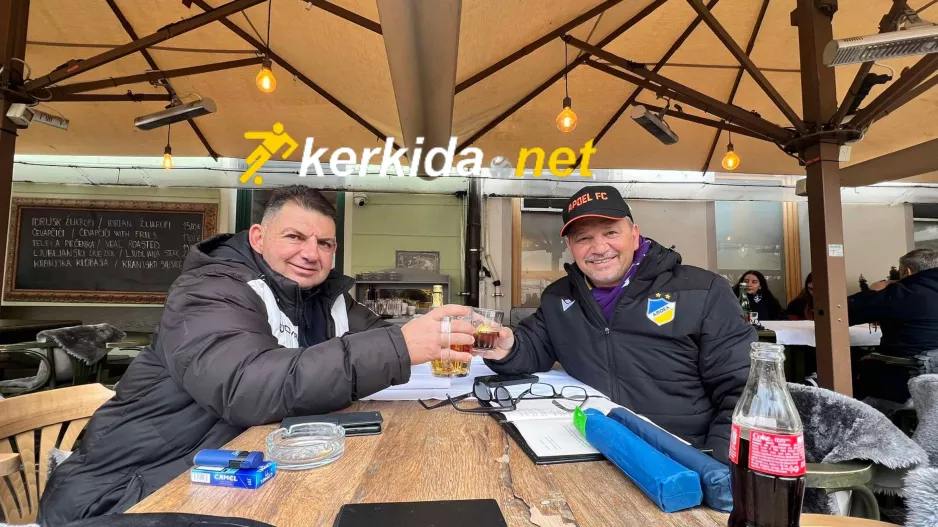 Πόζα... με cheers