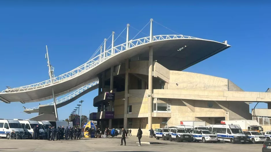 Την Πέμπτη θα το δεχθεί;