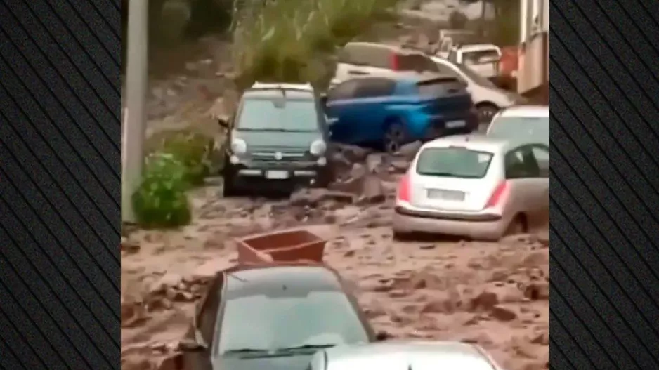 Σικελία: Βροχόπτωση που κανονικά καταγράφεται σ’ έναν μήνα μέσα σε τέσσερις ώρες (βίντεο)