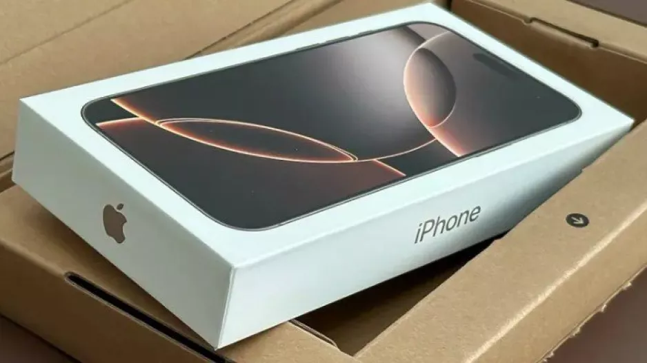 iPhone 17 Pro Max: Δείτε τον ριζικά ανανεωμένο σχεδιασμό του σε νέα renders! 