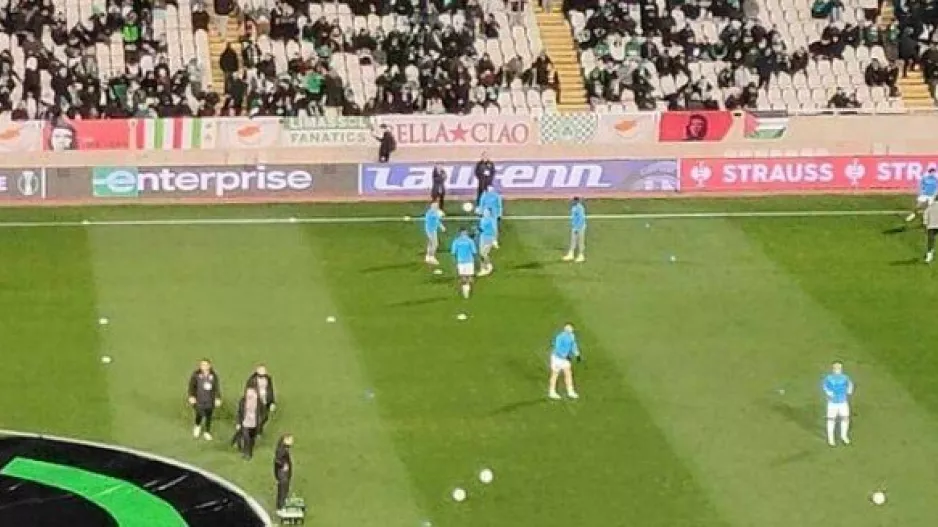Πάγκος με... 5+2!