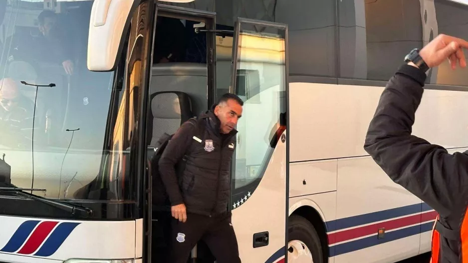 (ΦΩΤΟΣ kerkida) Η άφιξη του Απόλλωνα 