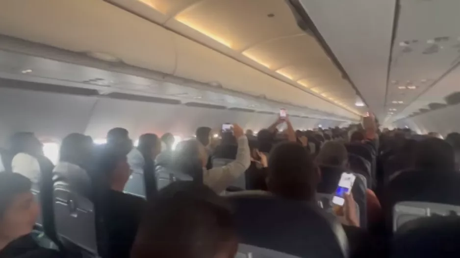 (Βίντεο Kerkida) "Ένα όνειρο τρελό ΑΠΟΕΛάρα μου το ευρωπαϊκό..."