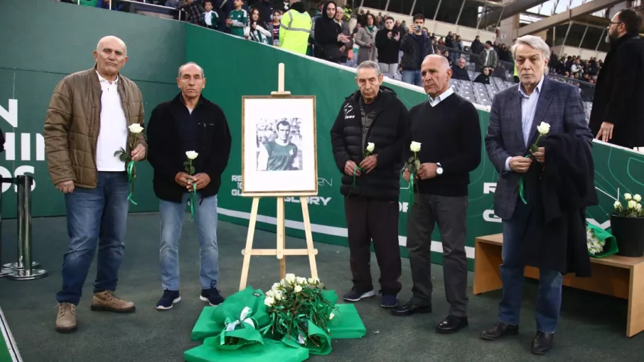 Το τελετουργικό του Παναθηναϊκού ως φόρος τιμής στον μεγάλο Μίμη Δομάζο