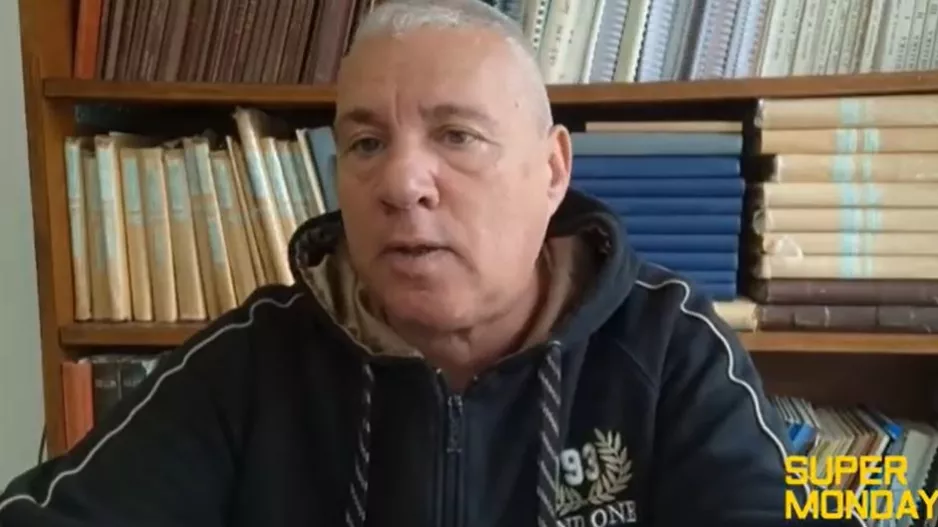 "Εξευτελίζεται η διαδικασία..."