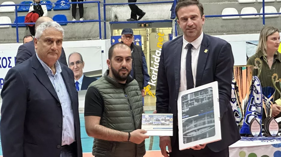 Πραστίτης και Κοντός έδωσαν αναμνηστικά δώρα με...Αμμόχωστο!