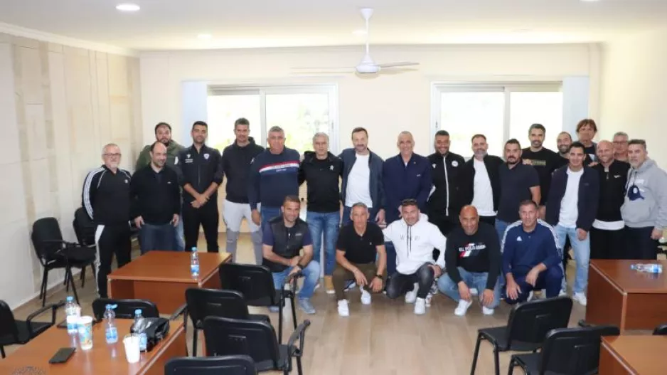 Συνάντηση Μάντζιου με τεχνικούς διευθυντές Ακαδημιών Λάρνακας