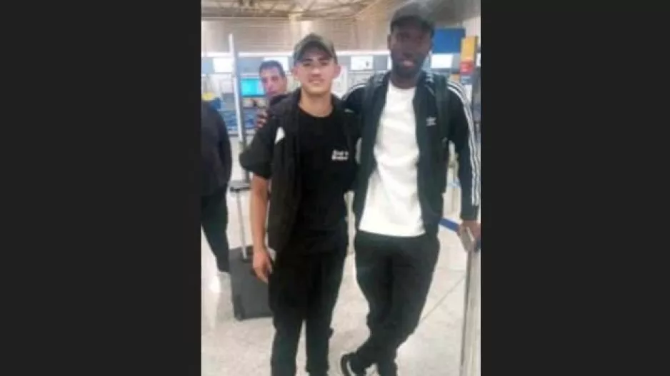Με Σεμέδο, στο αεροδρόμιο