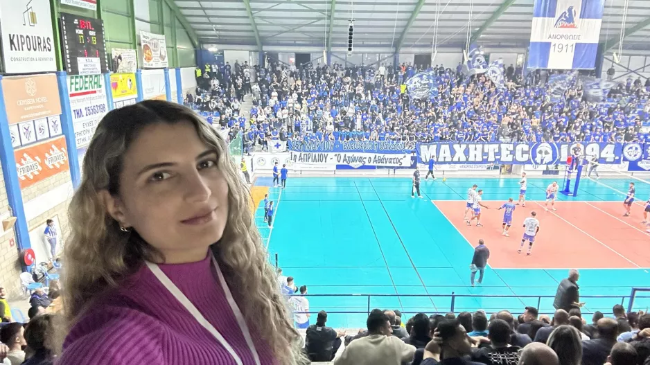 ΕΔΩ...LIVE