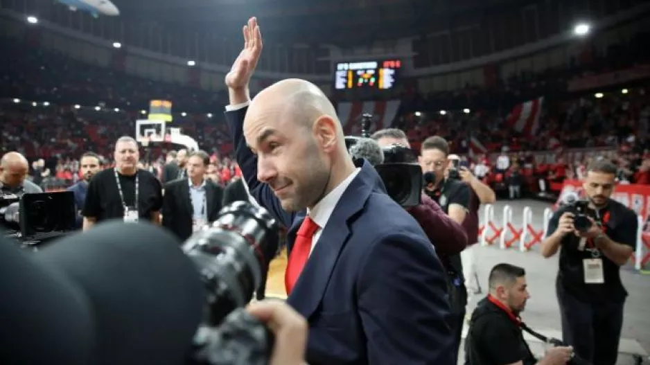 Αποθεώθηκε ο Σπανούλης κατά την είσοδο του στο ΣΕΦ