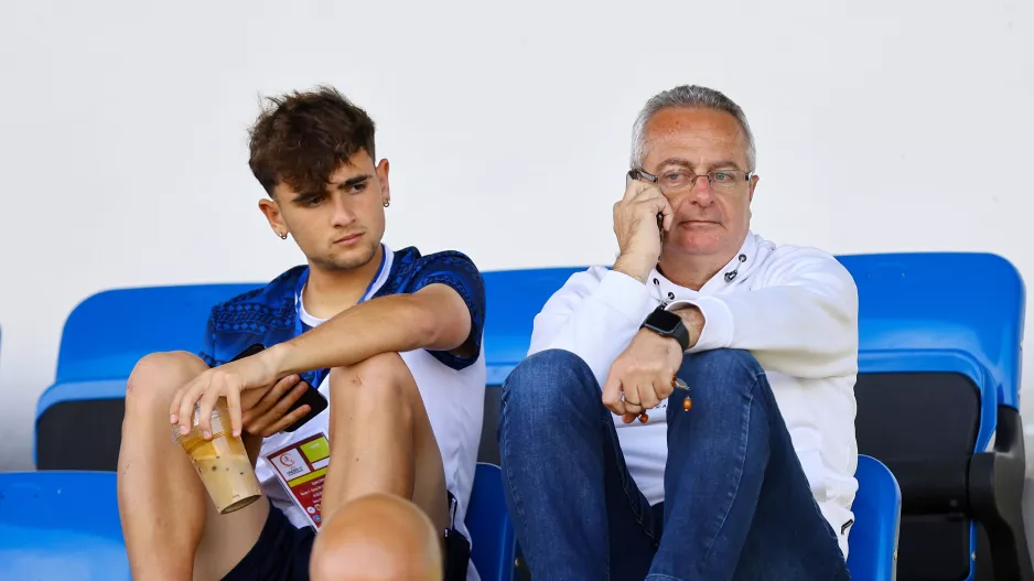 Σίμος, Μαυρουδής και...Απόλλωνας