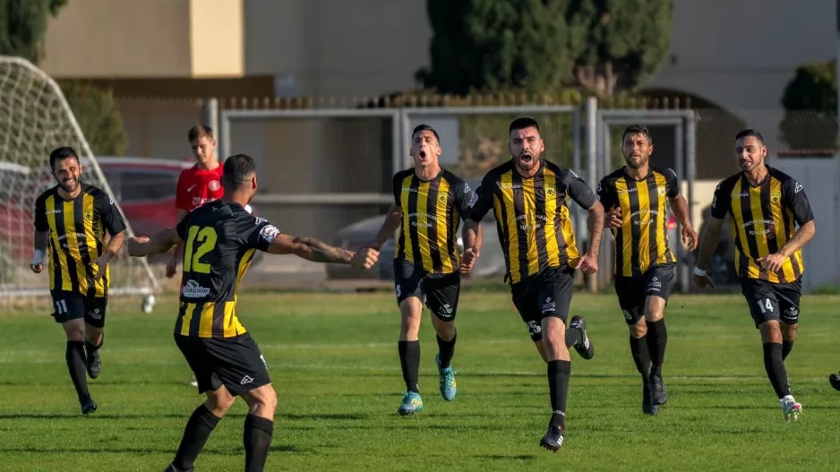 Κλικς από το διπλό στα Μανδριά