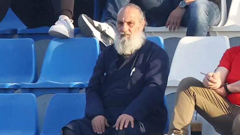 Σταθερά... ο Πάτερ Ελευθέριος!