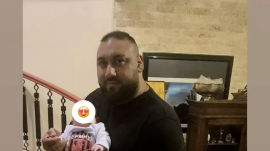 Ο νονός με τον νεότερο οπαδό του Ερμή!