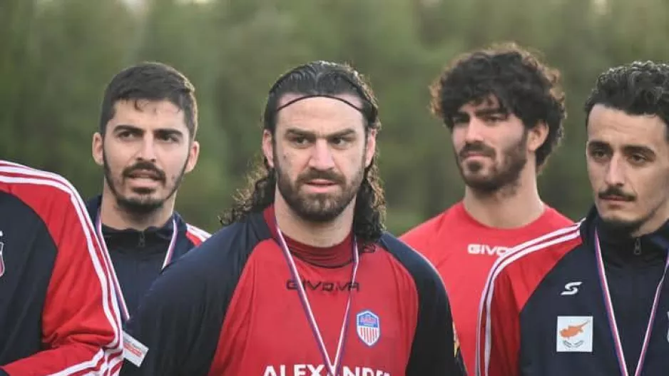 Με τα μωρά του!