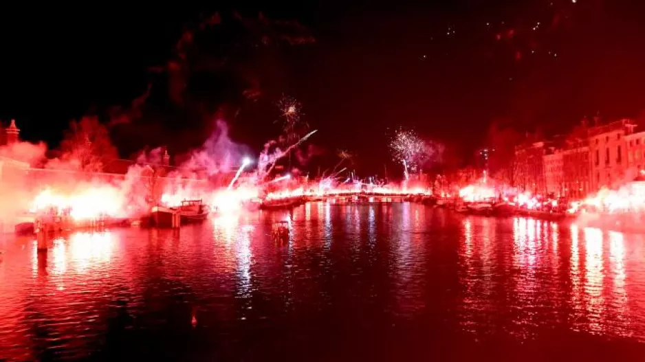 "Κάηκε" το Άμστερνταμ για τα γενέθλια του Άγιαξ