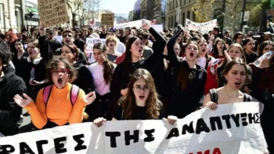 «Αξίζετε 57 Όσκαρ συγκάλυψης»: Ποτάμι οργής από μαθητές και φοιτητές για τα Τέμπη