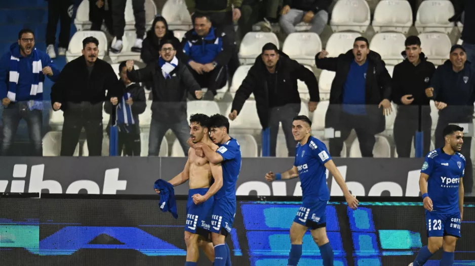 "Τώρα είναι η ώρα/Όλοι στο γήπεδο"