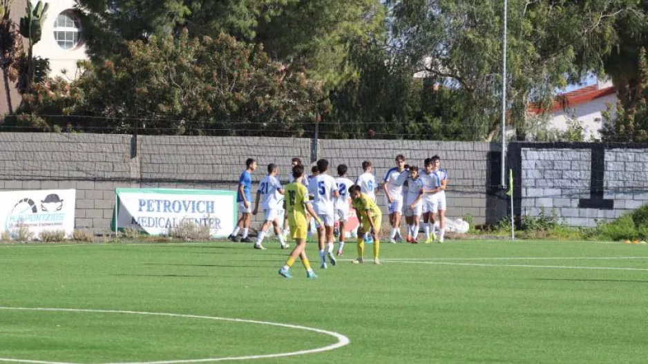 Τεσσάρα η ΑΝΟ (Κ15)