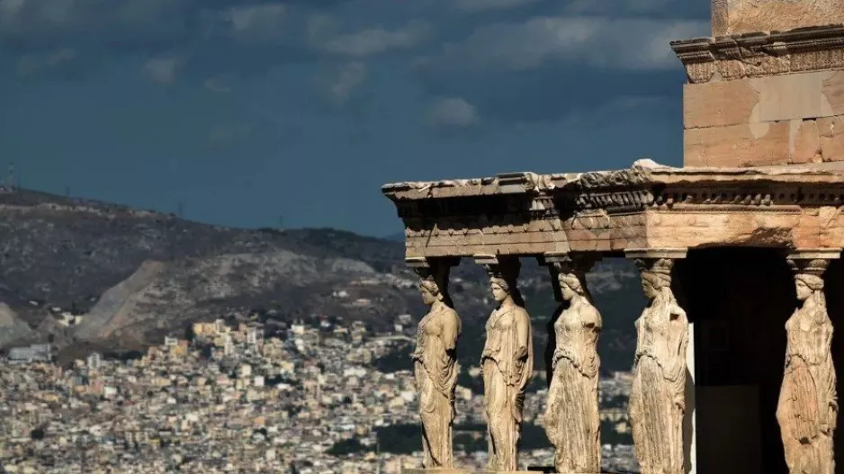 Η ανάρτηση της Μπόντο Γκλιμτ από την Ακρόπολη