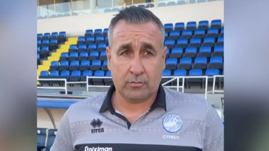 (Βίντεο) Μάρκου: "Είμαι περήφανος γιατί παίζουν με πάθος/Να αγαπούν τη χώρα και την πατρίδα τους"