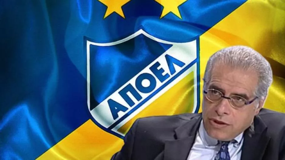 Mεσάνυκτα Παρασκευής- Ανάρτηση Κρις που γεννά... ερωτηματικά!