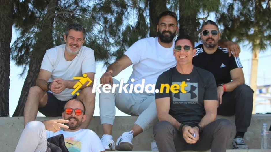 (Φώτος kerkida) Πόζες με χαμόγελα στις κερκίδες