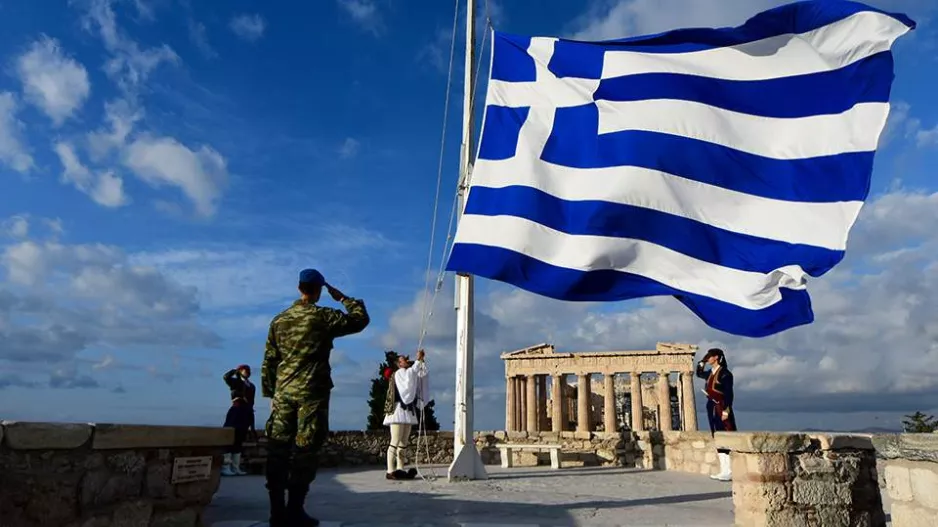Ζήτω η 25η Μαρτίου - Οι αναρτήσεις των ομάδων μας