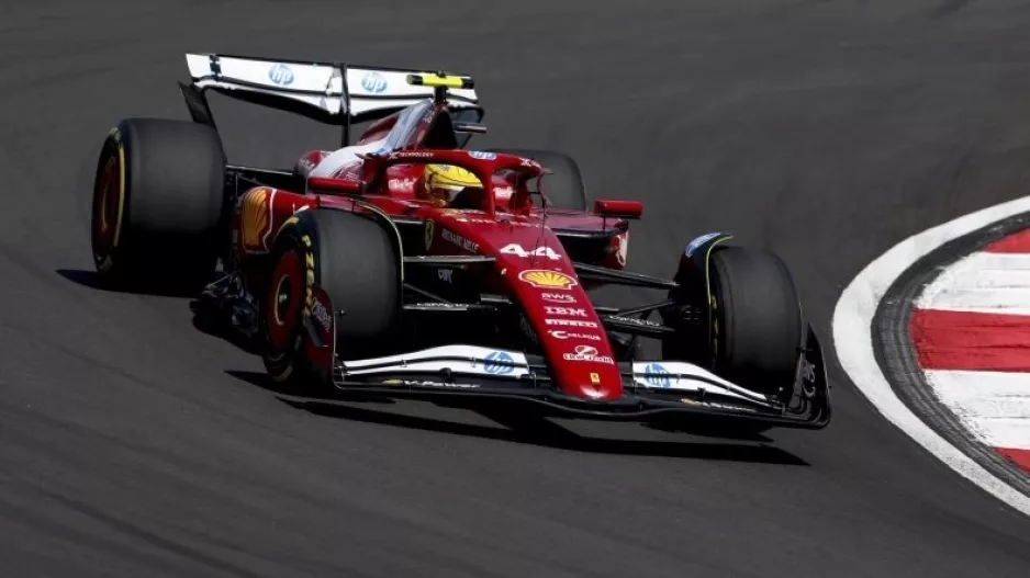 F1 - Χάμιλτον: «Το μονοθέσιο δεν έστριβε, οι αλλαγές το έκαναν αργό»