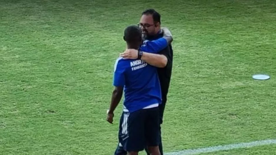 ΤΕΛΟΣ ο Ιούλιος Κονναρή