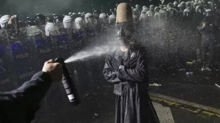 Αμείωτες οι διαδηλώσεις στην Τουρκία - 20 εκατομμύρια Τούρκοι ψήφισαν υπέρ Ιμάμογλου